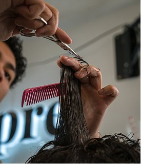 عناية بالشعر